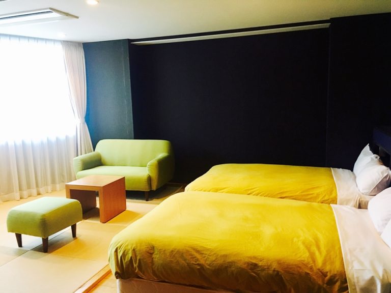 客室全体(入口方向)