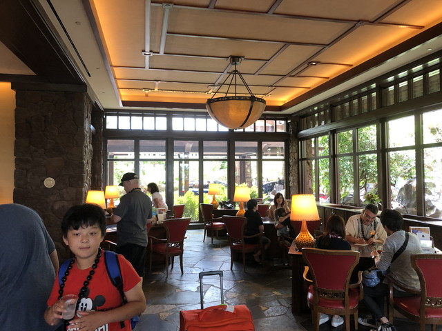 エントランス内ロビー