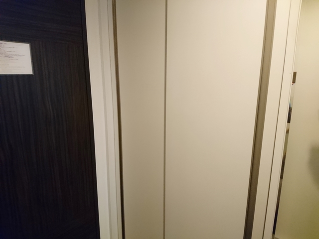 クローゼット(閉じた状態)