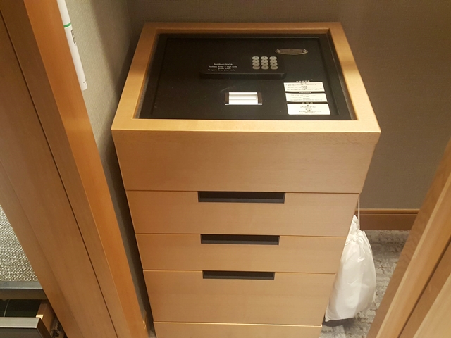 セーフティーボックス(閉じた状態)_2