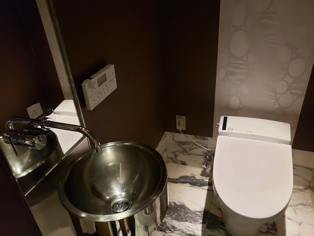 トイレ内部です