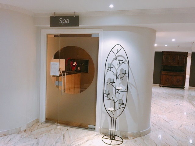 1階スパ 入口