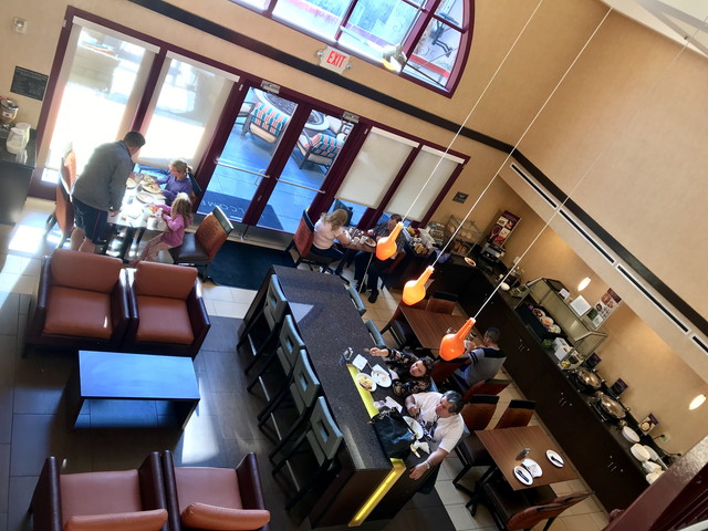 朝食はフリーで提供されています