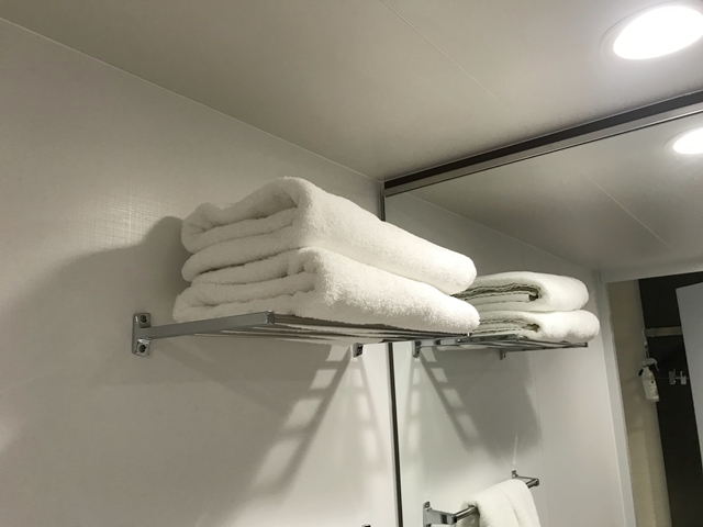 バスルーム内 バスタオル、バスマット