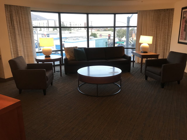 深夜でもコーナーなので周りを気にせずお喋りして盛り上がりました