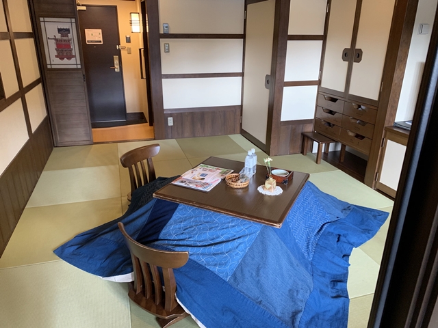 客室全体(入口方向)です。