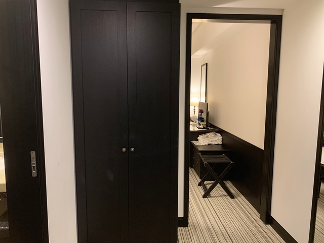 クローゼット外観閉じた状態