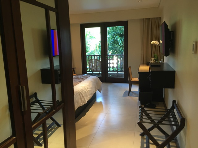 客室全体(窓際方向)