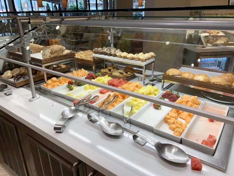 朝食 ビュッフェ (2)