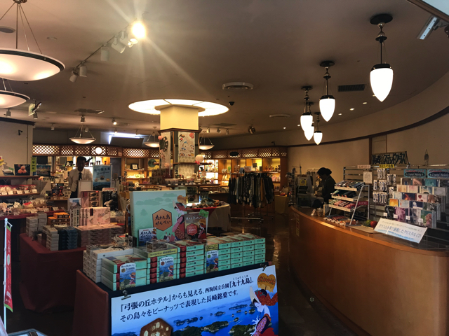 ショップ店内 お土産物が豊富