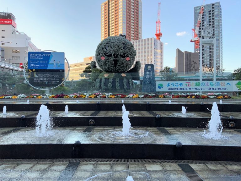 街の様子 駅前広場