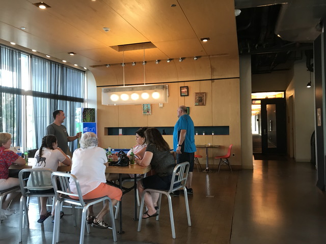 バーサイドテーブル