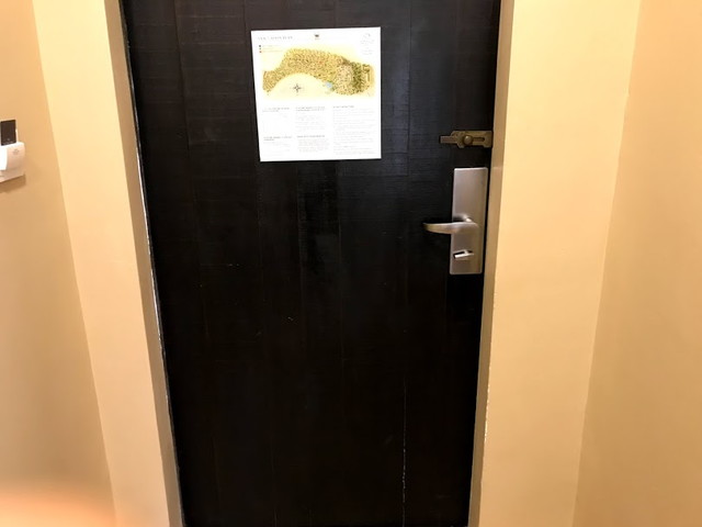 客室入口内観ドア