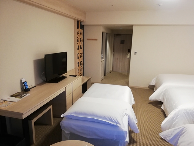 出窓から入口方向