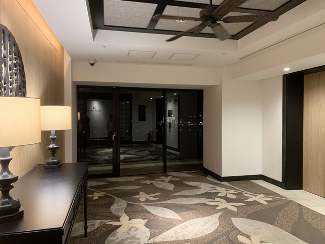 エレベーターホール客室階2