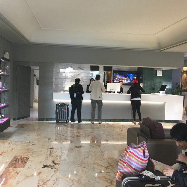 ホテル フロント(1)