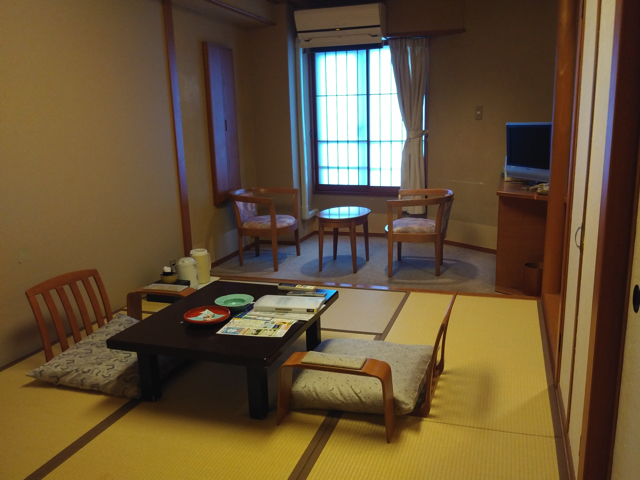 客室ドア側から copy