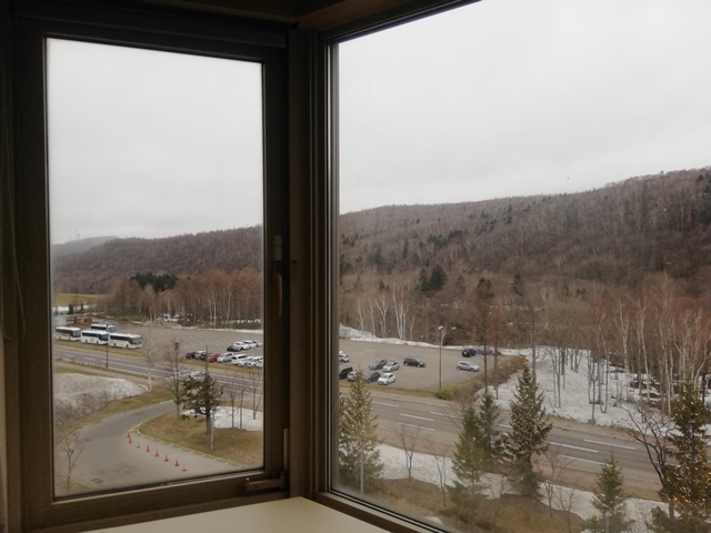 出窓からの眺望左側