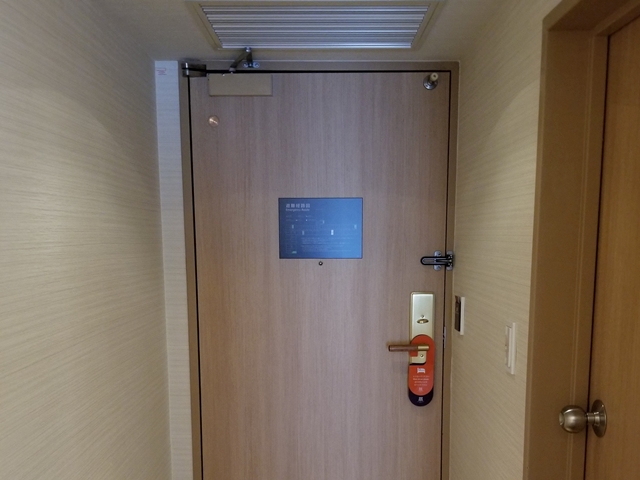 入口内観ドア 3