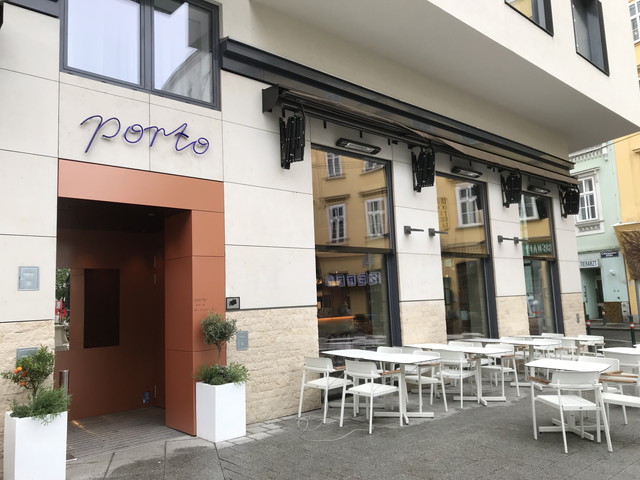 レストラン入口1