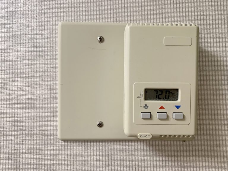 温度調節パネル