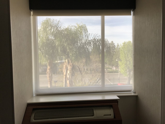 客室窓からの景色スライドカーテン