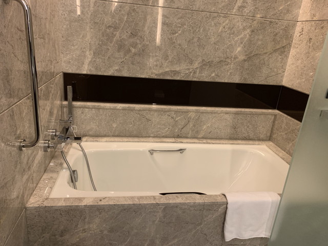 バスタブ