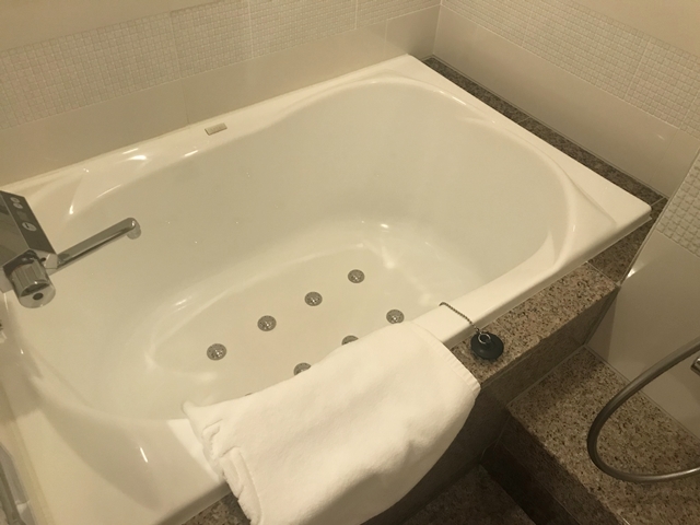 バスタブ