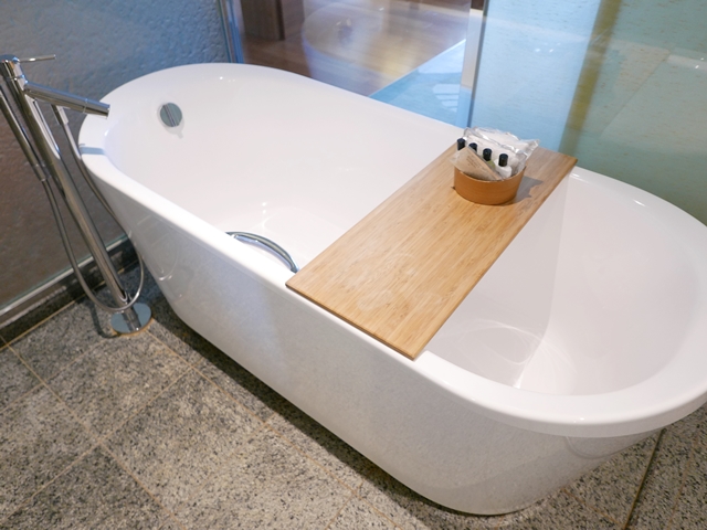 バスタブ