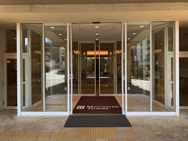 エントランス外観です。