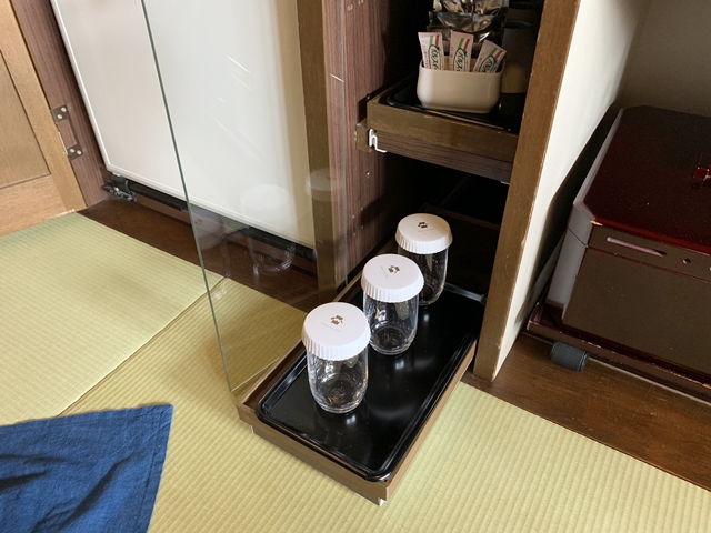 ミニバーのグラスです。