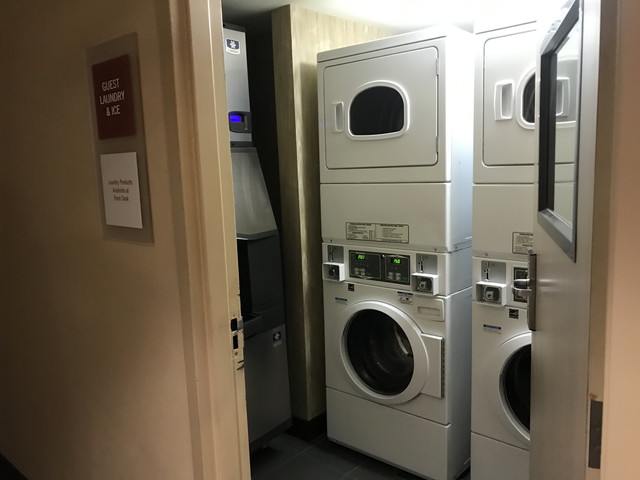 コインランドリー