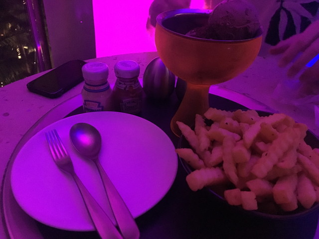 ルームサービス