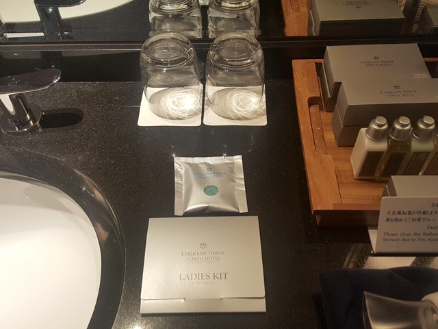 アメニティー_2(メイク落とし・洗顔料・化粧水・乳液)