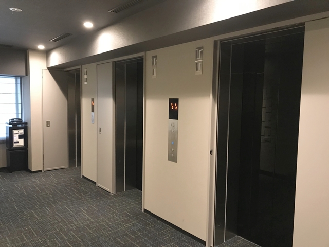 客室階 エレベーターホール