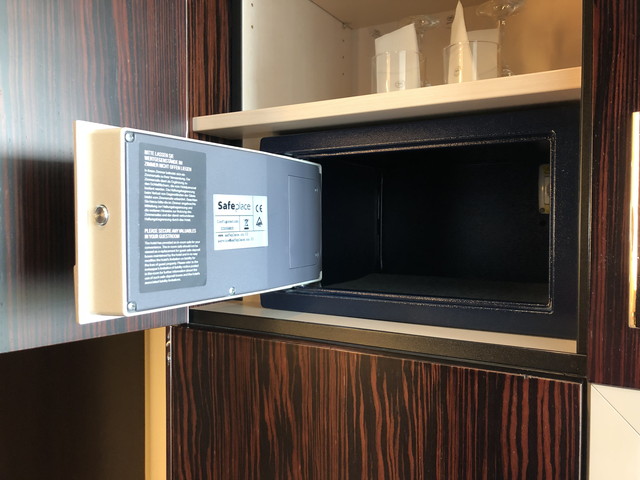 セーフティボックス(開けた状態)