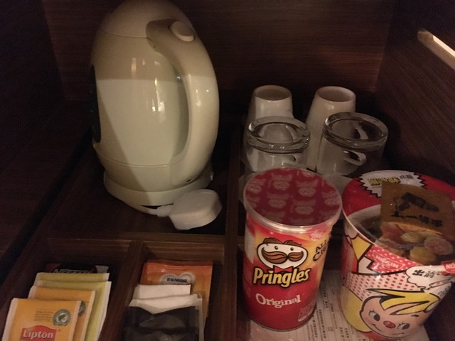 カフェコーナー、カップ