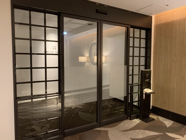 エレベーターホール客室階セキュリティー扉1