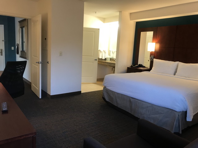 部屋奥から 左側の部屋