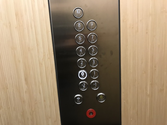 エレベーター階数ボタン