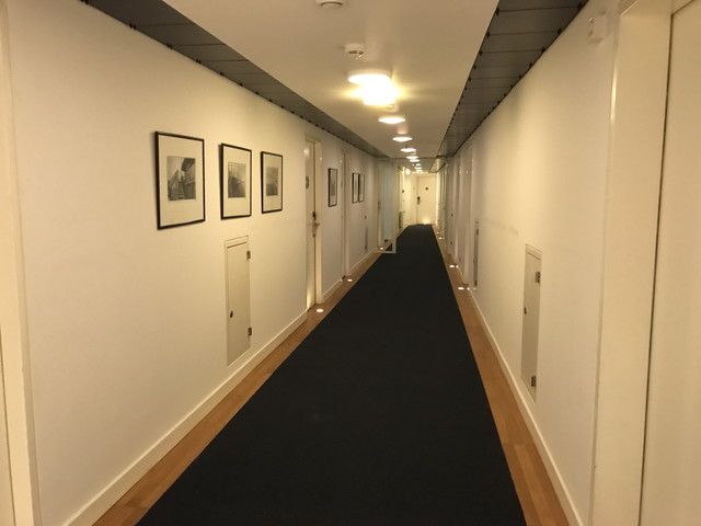 客室階廊下全体1