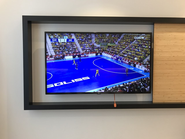 ベッド方向からTV