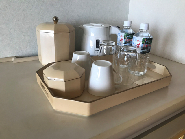 グラス カップ ミネラルウォーター