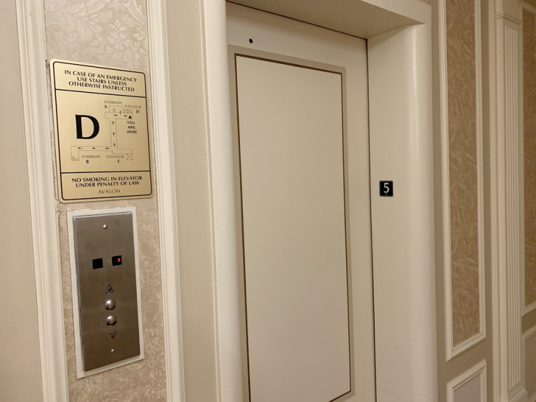 エレベーターホール客室階