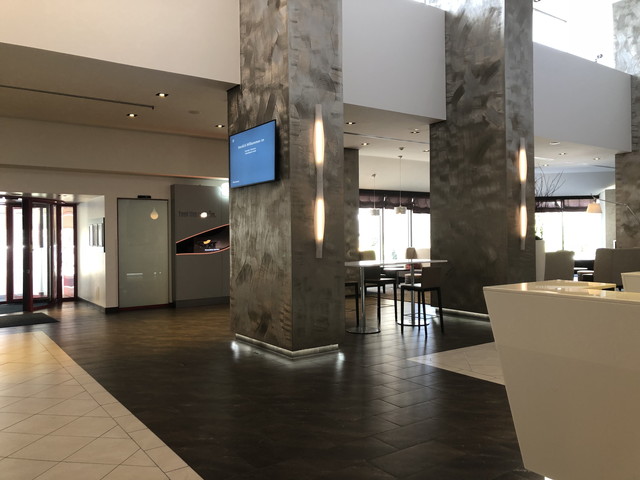 ロビー(1)