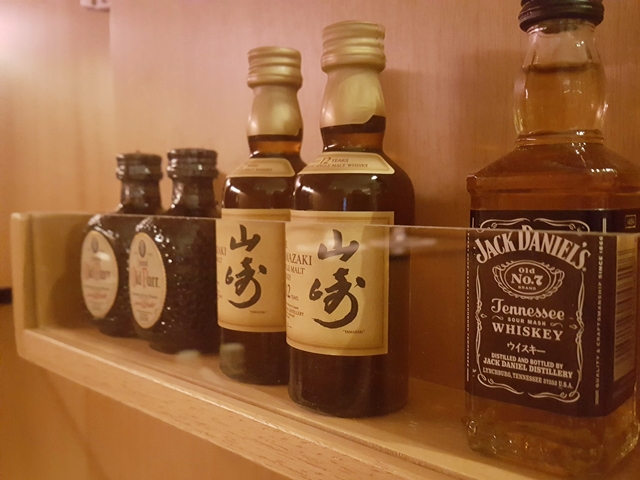 ミニバー・カフェコーナー5(ウィスキー)