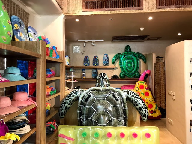 ショップ内観
