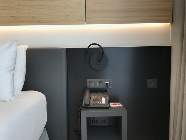 客室電話、照明