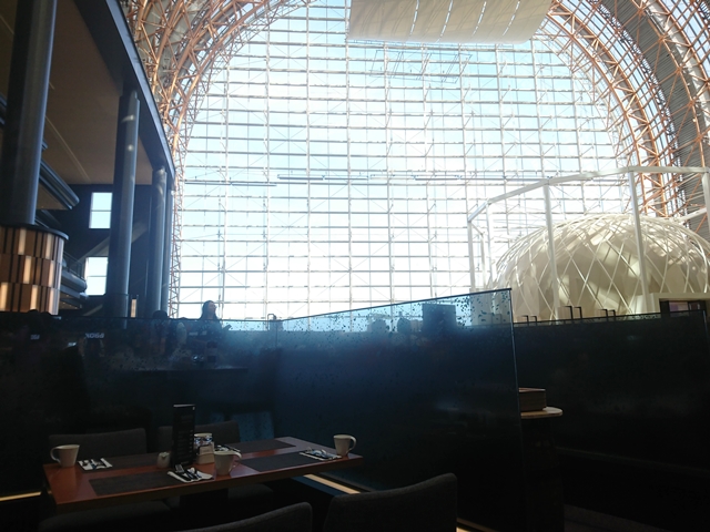 窓が大きかったです。