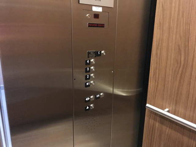 階数ボタン